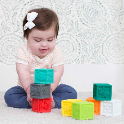 Развивающие кубики "Squeeze & Stack", арт. 206711, производитель Infantino (Инфантино), ISBN 077-3-55406-711-8 № 2